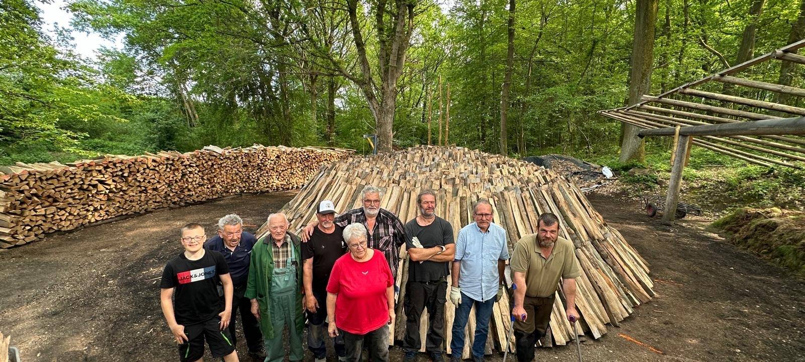 Pfingstwochenende: 9. Holzkohlemeiler Düttling