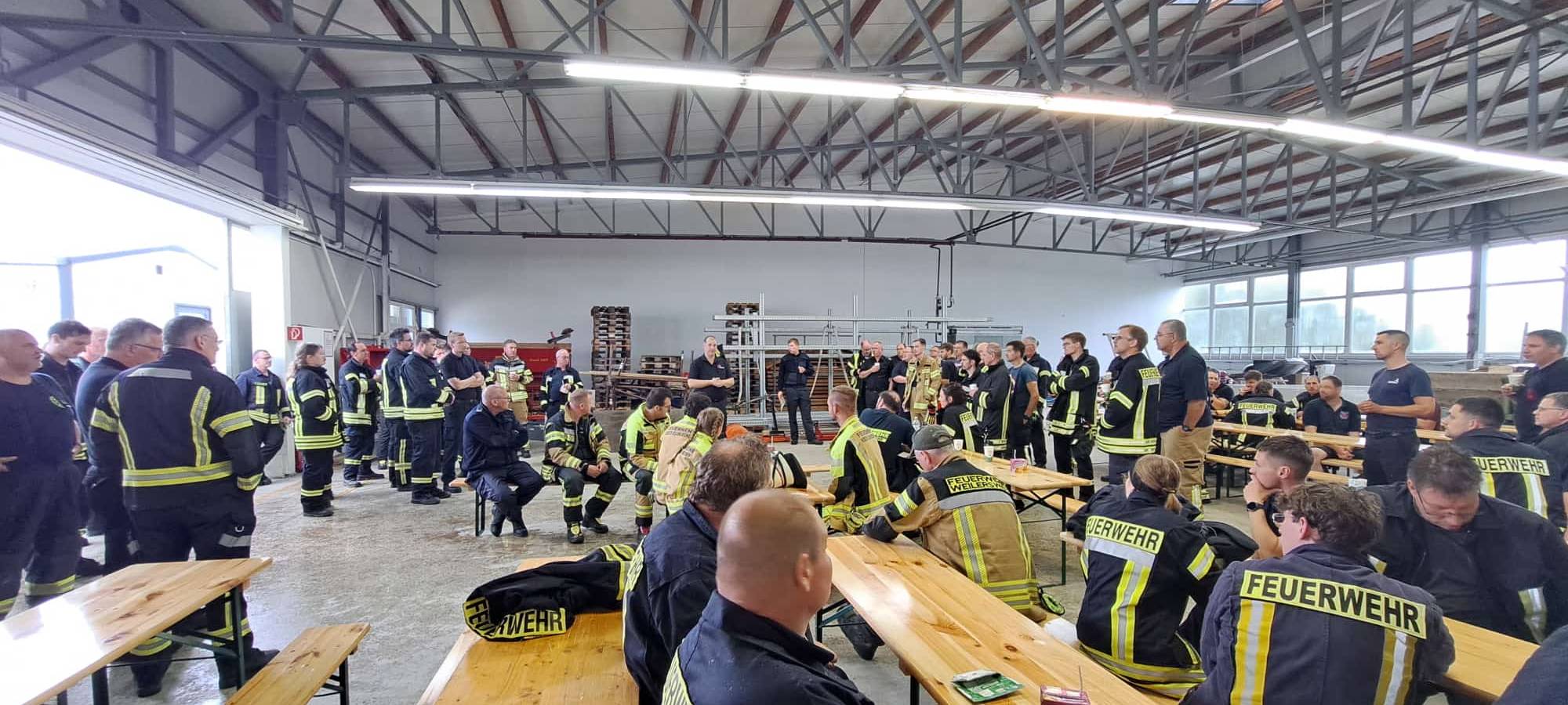 Große Waldbrandübung wegen Unwettern abgebrochen