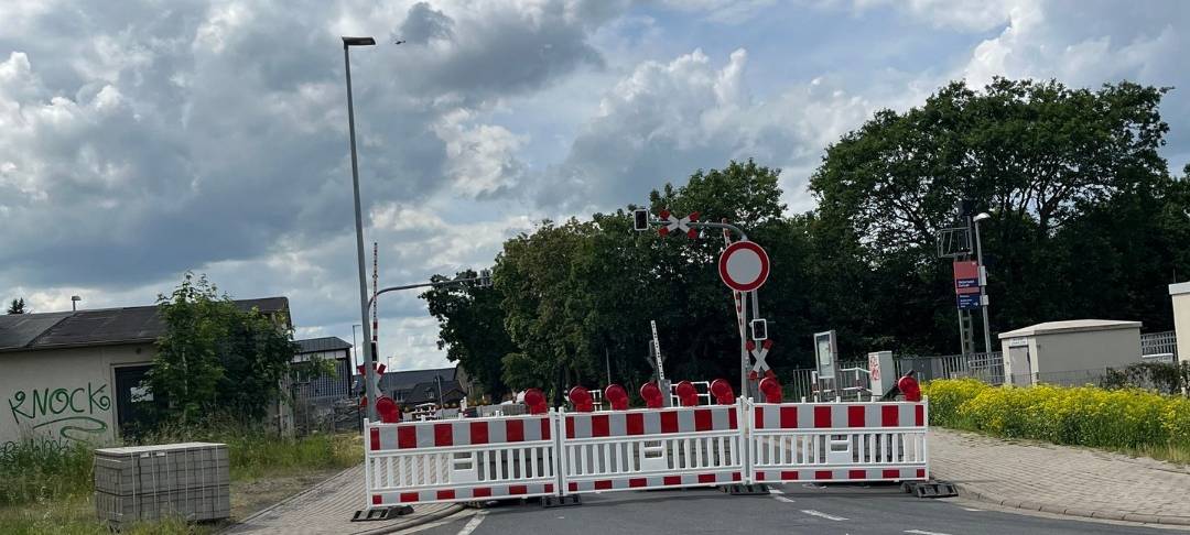 Bahnübergang in Weilerswist-Derkum geschlossen